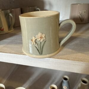 Eau de nil narcissi mug by hogeb pottery