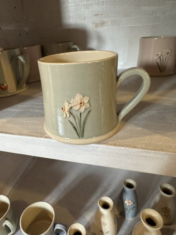 Eau de nil narcissi mug by hogeb pottery